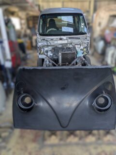 静岡県静岡市　Ｓ・Ｍ様　アーリーのエアロパーツの下処理に入りました！